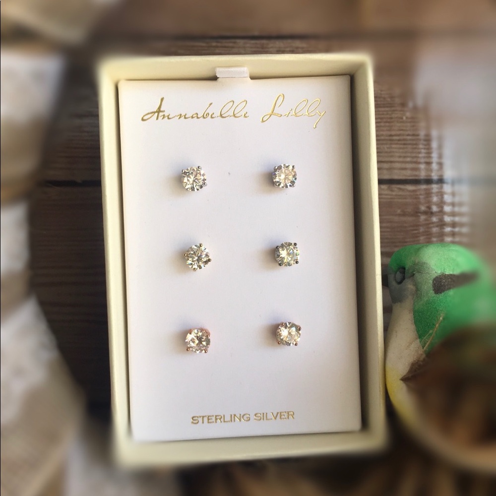 Annabelle Lilly Earrings